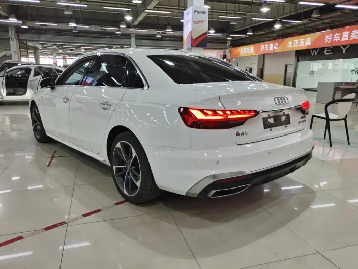 Audi A4 L 2020 Model 40 TFSI Fashion Dynamic Model – фото 5