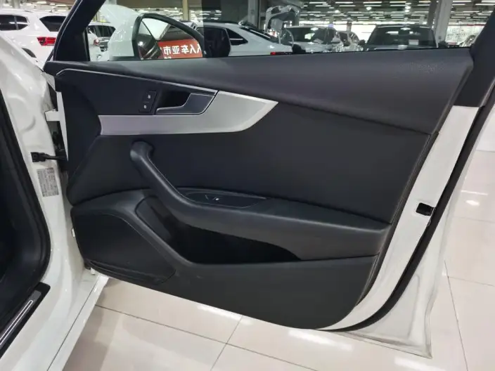 Audi A4 L 2020 Model 40 TFSI Fashion Dynamic Model – фото 15