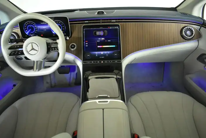 Mercedes-Benz EQE 2025 Model EQE 500 4MATIC Deluxe Edition – фото 12