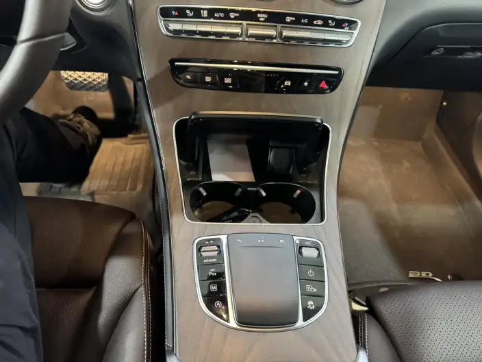 Mercedes-Benz GLC 2020 Model Facelift GLC 300 L 4MATIC Dynamic Model – фото 11