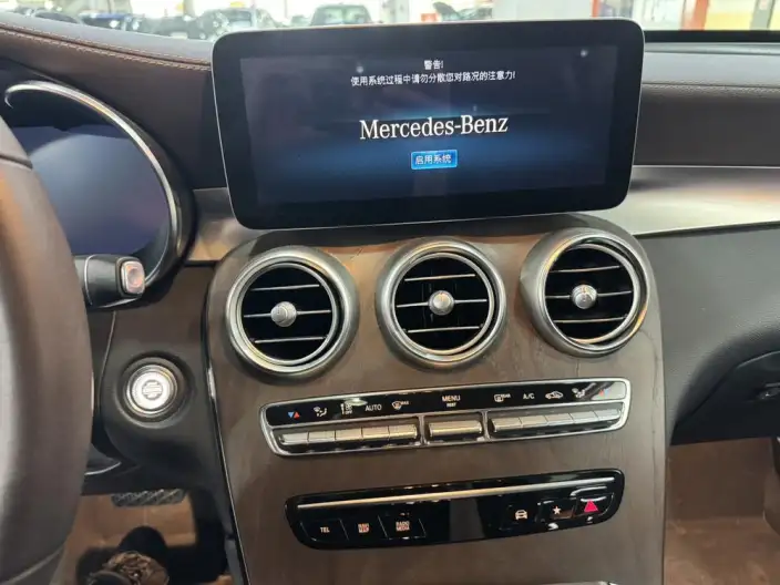 Mercedes-Benz GLC 2020 Model Facelift GLC 300 L 4MATIC Dynamic Model – фото 15