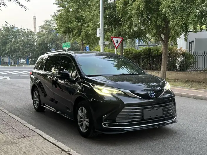 Toyota Sienna 2021 Model 2.5L Hybrid Supreme Edition – фото 3
