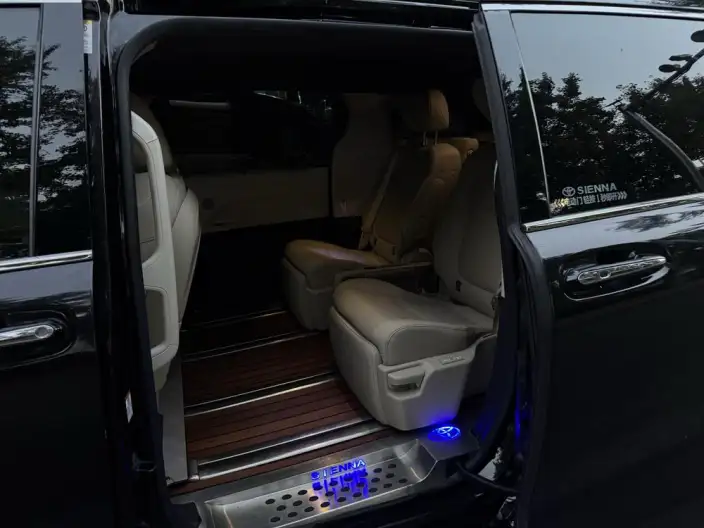 Toyota Sienna 2021 Model 2.5L Hybrid Supreme Edition – фото 18