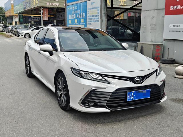 Toyota Camry 2021 2.5G Luxury – фото 3