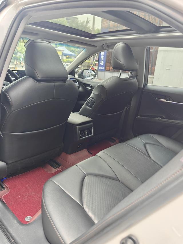 Toyota Camry 2021 2.5G Luxury – фото 8