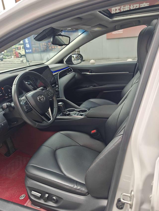 Toyota Camry 2021 2.5G Luxury – фото 9