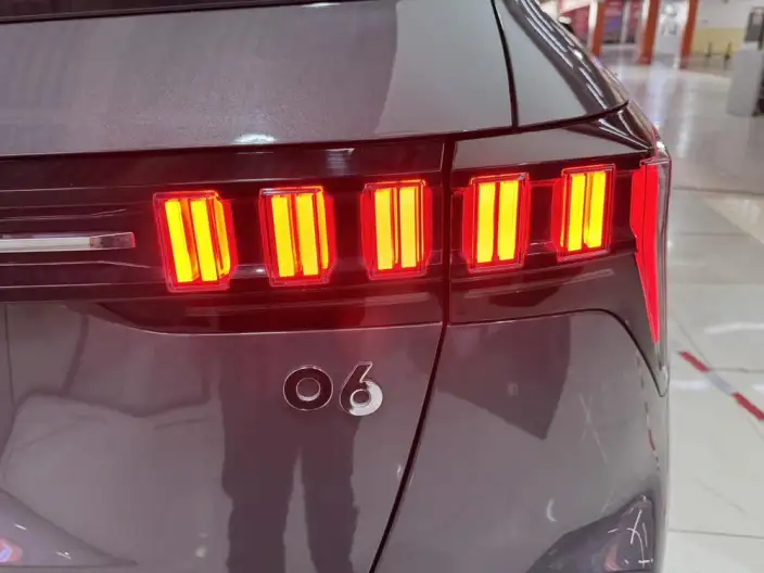 Lynk & Co 06 2020 Model 1.5T Shine Halo – фото 9