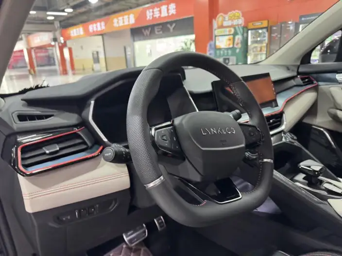 Lynk & Co 06 2020 Model 1.5T Shine Halo – фото 14