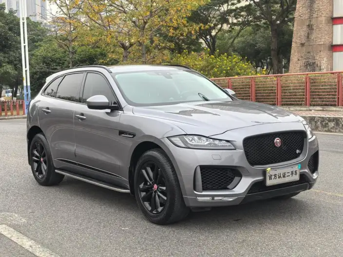 Jaguar F-PACE 2020 Model 2.0T 4WD Chequered Flag Edition – фото 3
