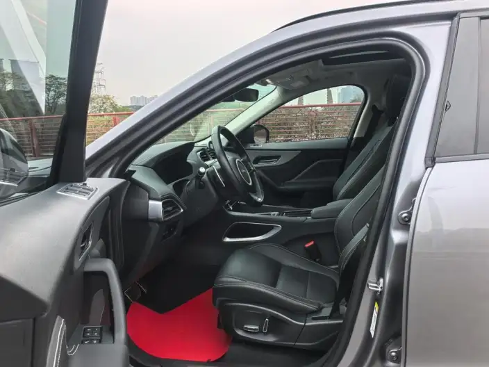 Jaguar F-PACE 2020 Model 2.0T 4WD Chequered Flag Edition – фото 19