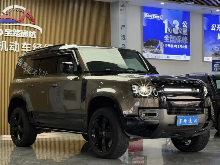 Land Rover Defender 2021 Model 110 P400 X-Dynamic HSE – фото 3