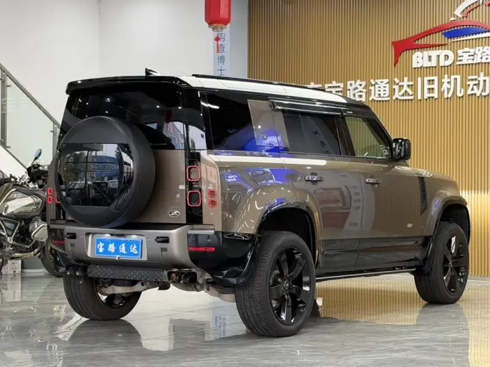 Land Rover Defender 2021 Model 110 P400 X-Dynamic HSE – фото 6