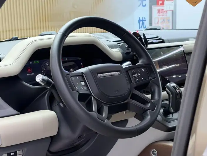 Land Rover Defender 2021 Model 110 P400 X-Dynamic HSE – фото 9