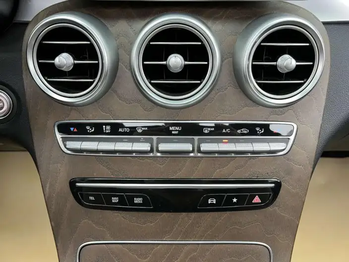 Mercedes-Benz GLC 2022 Model Facelift GLC 300 L 4MATIC Dynamic Model – фото 9
