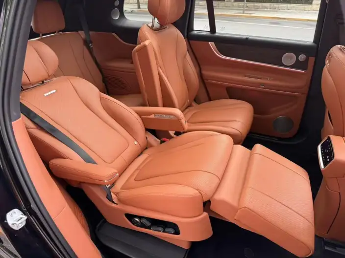 Aito M9 2024 Model Extended Range Ultra VI seat Edition – фото 18