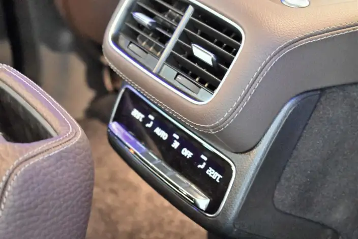 Mercedes-Benz GLS 2023 Model GLS 450 4MATIC Luxury Model – фото 12