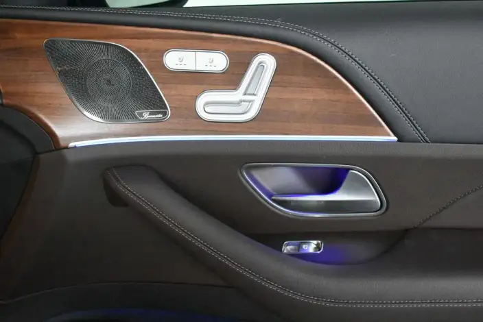 Mercedes-Benz GLS 2023 Model GLS 450 4MATIC Luxury Model – фото 15