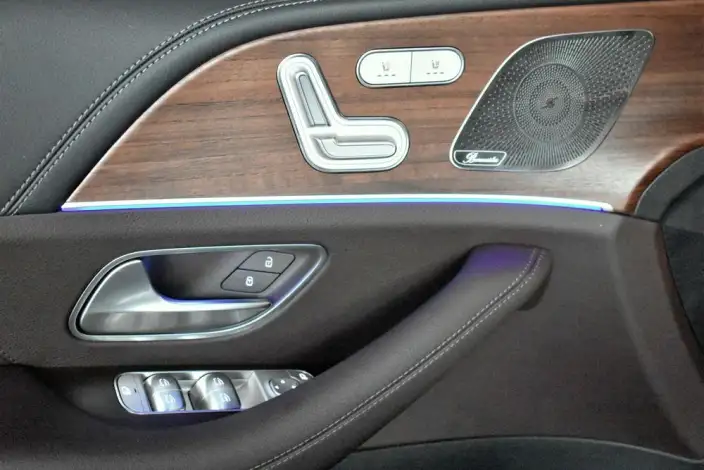 Mercedes-Benz GLS 2023 Model GLS 450 4MATIC Luxury Model – фото 22