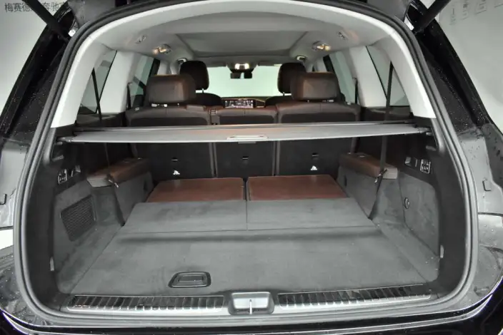 Mercedes-Benz GLS 2023 Model GLS 450 4MATIC Luxury Model – фото 23