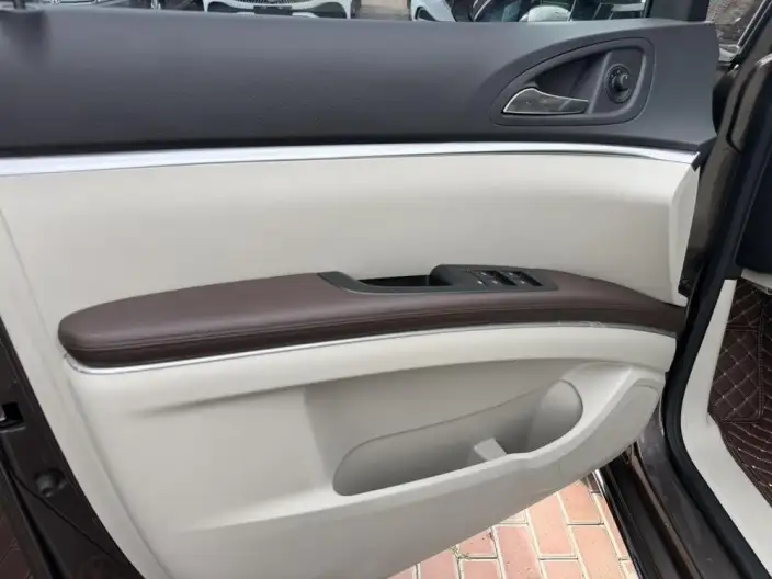Buick GL8 2023 Model Business class 2.0T Comfort Model – фото 4