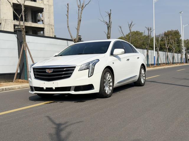Cadillac XTS 2018 28T Technology – фото 1
