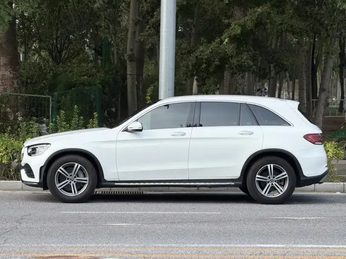 Mercedes-Benz GLC 2020 Model GLC 260 L 4MATIC Luxury Model – фото 4