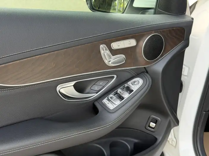 Mercedes-Benz GLC 2020 Model GLC 260 L 4MATIC Luxury Model – фото 9
