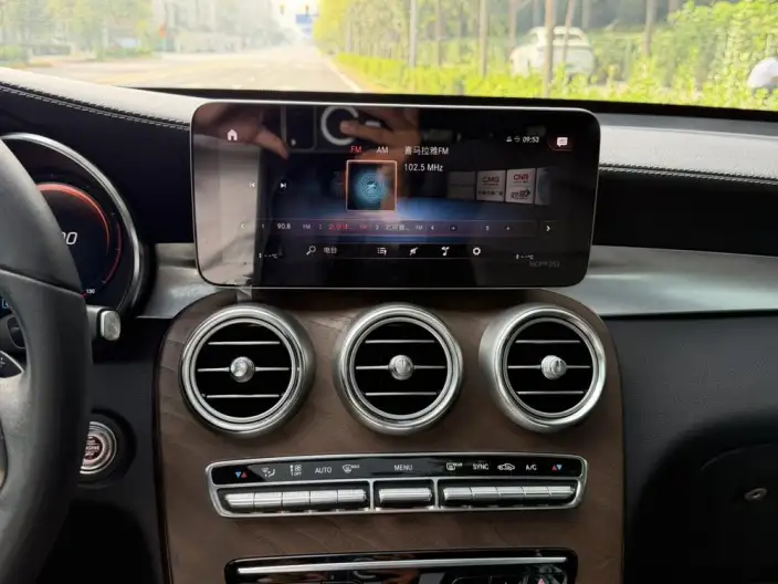 Mercedes-Benz GLC 2020 Model GLC 260 L 4MATIC Luxury Model – фото 13