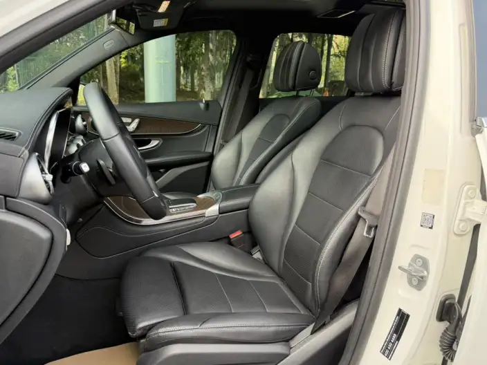 Mercedes-Benz GLC 2020 Model GLC 260 L 4MATIC Luxury Model – фото 20