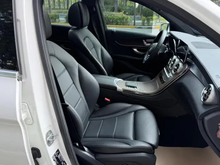 Mercedes-Benz GLC 2020 Model GLC 260 L 4MATIC Luxury Model – фото 21