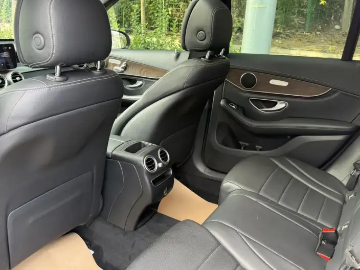 Mercedes-Benz GLC 2020 Model GLC 260 L 4MATIC Luxury Model – фото 25