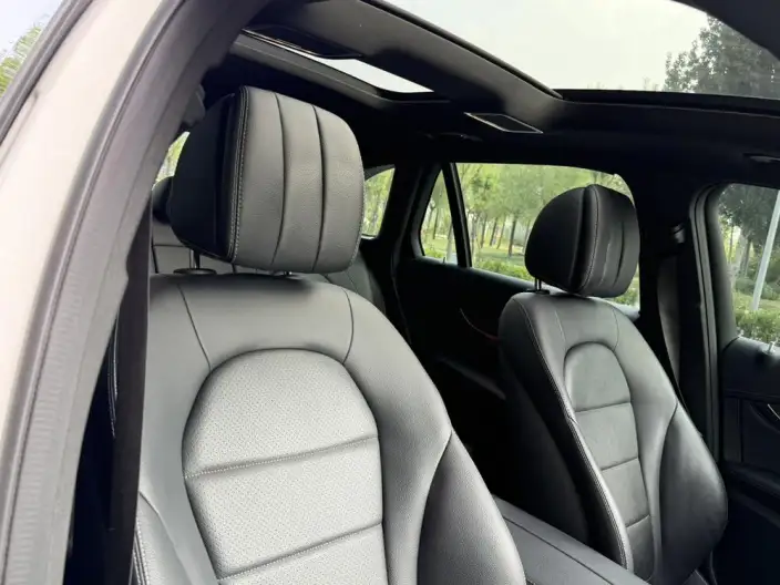 Mercedes-Benz GLC 2020 Model GLC 260 L 4MATIC Luxury Model – фото 27