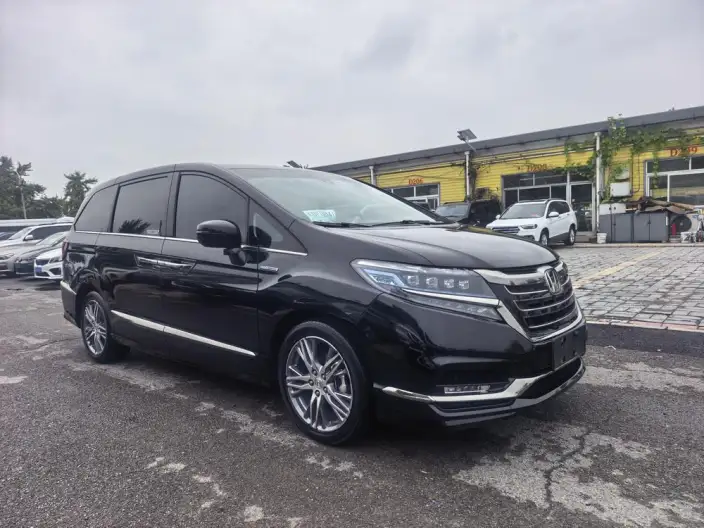 Honda Elysion 2022 Model 2.0L Hybrid Classic Edition – фото 3