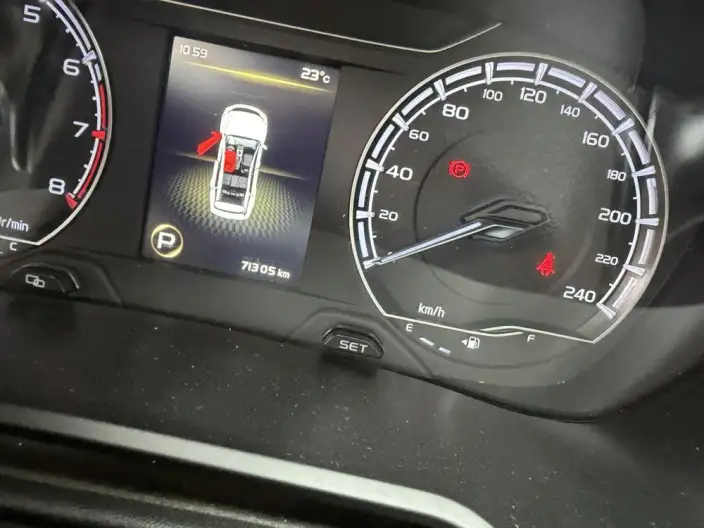 Geely Vision X6 2020 Model 1.4T CVT Asian Games Edition – фото 7