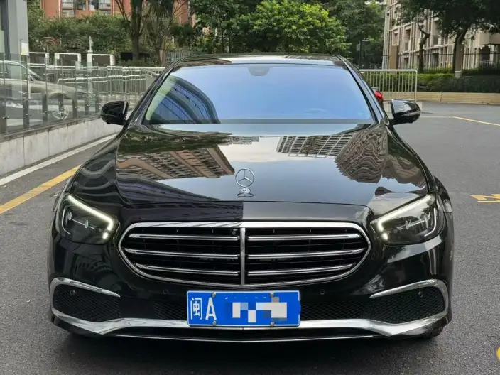 Mercedes-Benz E-Class 2023 Model E 300 L Luxury Model sedan – фото 2