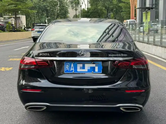 Mercedes-Benz E-Class 2023 Model E 300 L Luxury Model sedan – фото 4
