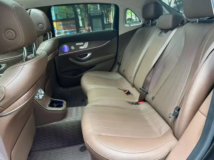 Mercedes-Benz E-Class 2023 Model E 300 L Luxury Model sedan – фото 9