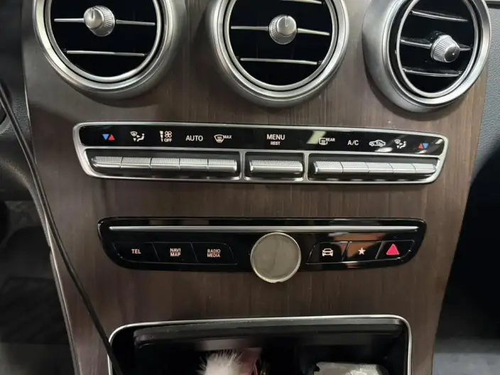 Mercedes-Benz GLC 2021 Model GLC 300 L 4MATIC Dynamic Model – фото 10