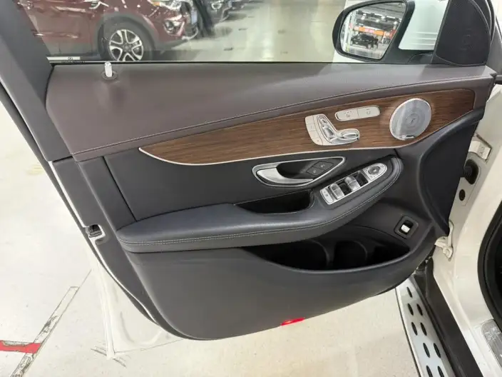 Mercedes-Benz GLC 2021 Model GLC 300 L 4MATIC Dynamic Model – фото 12