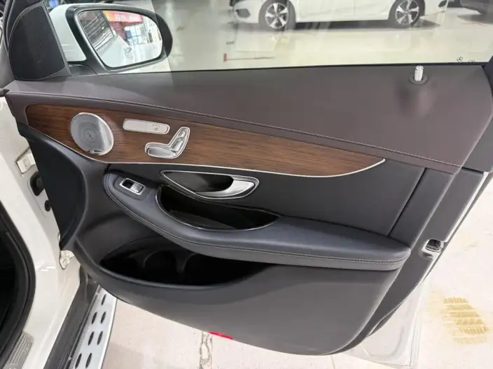 Mercedes-Benz GLC 2021 Model GLC 300 L 4MATIC Dynamic Model – фото 14