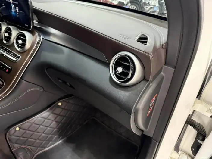 Mercedes-Benz GLC 2021 Model GLC 300 L 4MATIC Dynamic Model – фото 16