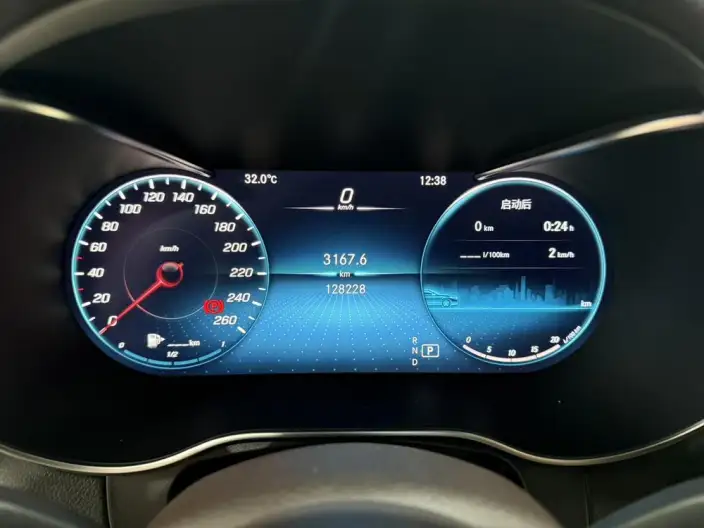 Mercedes-Benz GLC 2021 Model GLC 300 L 4MATIC Dynamic Model – фото 19