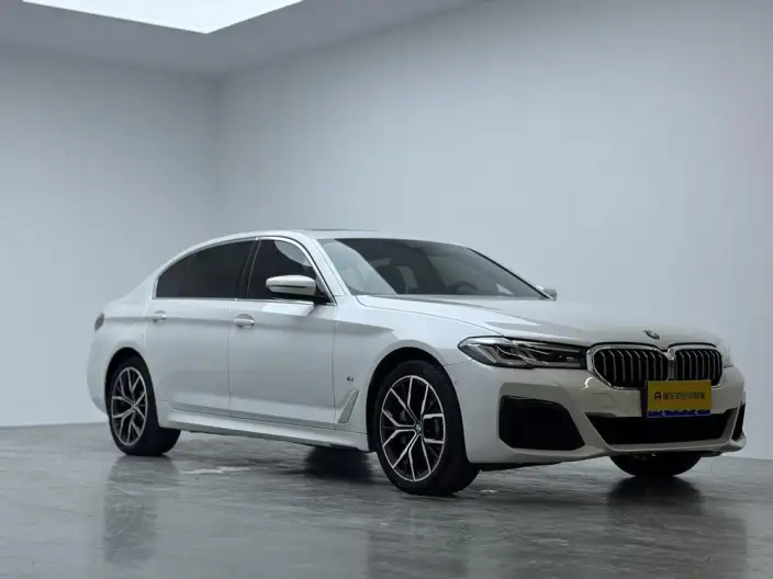 BMW 5 Series 2023 Model 530Li Exclusive Model M Sports Set – фото 3