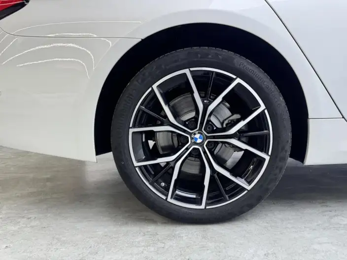 BMW 5 Series 2023 Model 530Li Exclusive Model M Sports Set – фото 11
