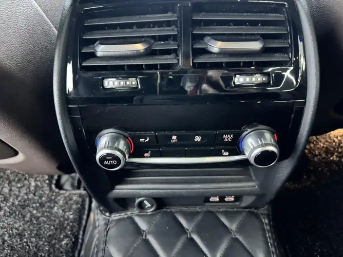 BMW 5 Series 2023 Model 530Li Exclusive Model M Sports Set – фото 12