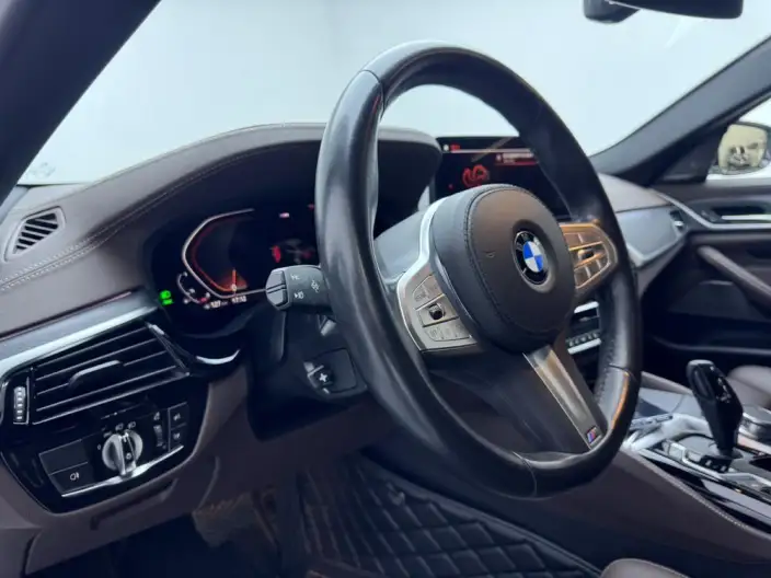 BMW 5 Series 2023 Model 530Li Exclusive Model M Sports Set – фото 17