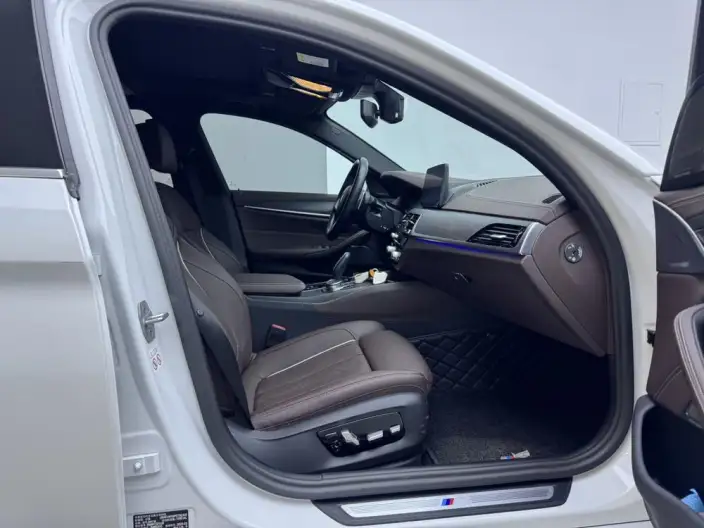 BMW 5 Series 2023 Model 530Li Exclusive Model M Sports Set – фото 20