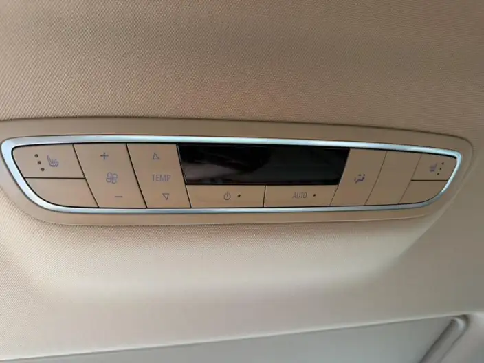 Buick GL8 2021 Model ES Luzun 653T Exclusive Model – фото 4