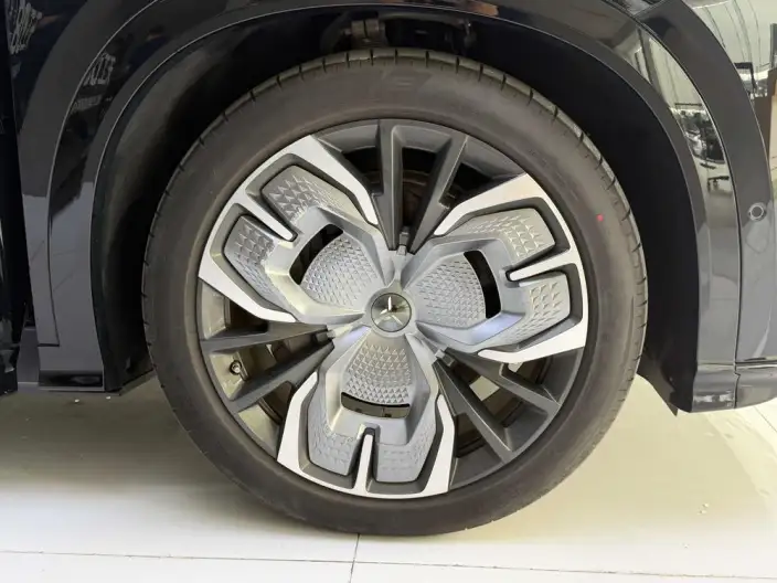 Hongqi Tiangong 08 2025 Model 680 Ultra 4WD Edition – фото 17