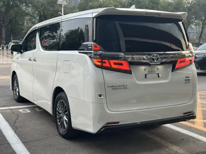 Vellfire 2021 Model Toyota Crown Hybrid 2.5L HV Premium Edition – фото 4